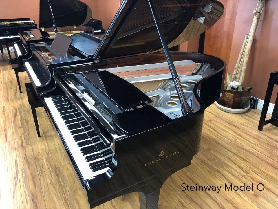 稀有水晶钢琴以及Used斯坦威钢琴出售